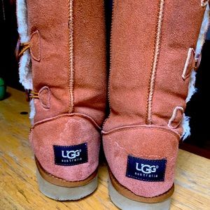UGG LADIES BOOTS